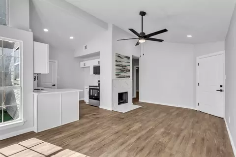 17676 Kelly Blvd, Dallas, TX 75287