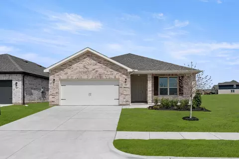 125 Toftrees Dr, Cleburne, TX 76031