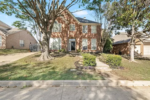 6908 Mesa Dr, Fort Worth, TX 76132