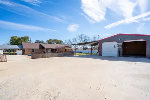 601 Henry St, Dublin, TX 76446