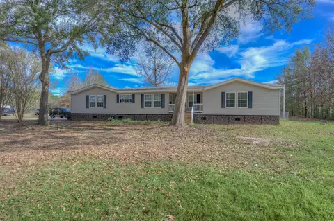 10011 Woolworth Rd, Keithville, LA 71047