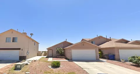 11828 Jim Webb Dr, El Paso, TX 79934