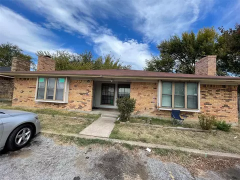 1327 Parkway Ct, Arlington, TX 76010