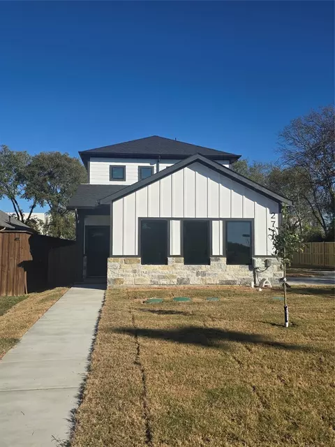 2717 Pike Dr, Lancaster, TX 75134