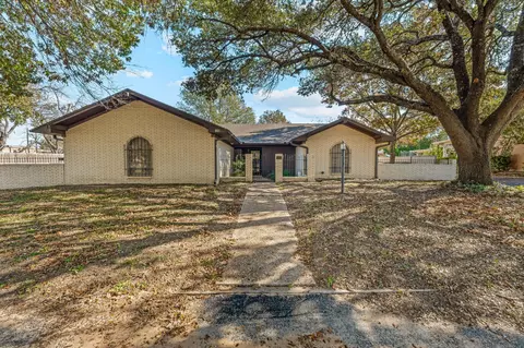 801 S Texas St, De Leon, TX 76444