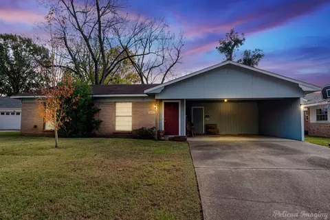 1204 Evangeline Cir, Bossier City, LA 71112