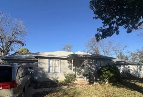 1613 James Dr, Garland, TX 75042