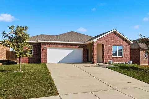 213 Frio River Rd, Glenn Heights, TX 75154