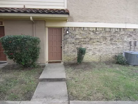 4262 Madera Rd, Irving, TX 75038