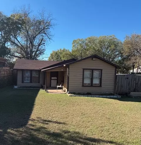 3613 N Elm St, Fort Worth, TX 76106