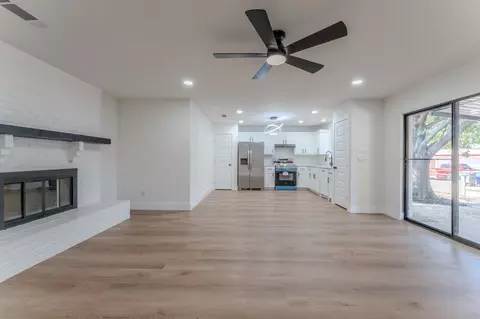 731 N Pleasant Woods Dr, Dallas, TX 75217