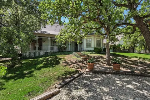 8943 David Fort Rd, Argyle, TX 76226