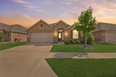 6114 Sutton Fields Trl, Aubrey, TX 76227