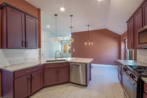 6114 Sutton Fields Trl, Aubrey, TX 76227 photo 10