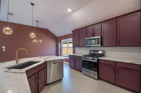 6114 Sutton Fields Trl, Aubrey, TX 76227 photo 9