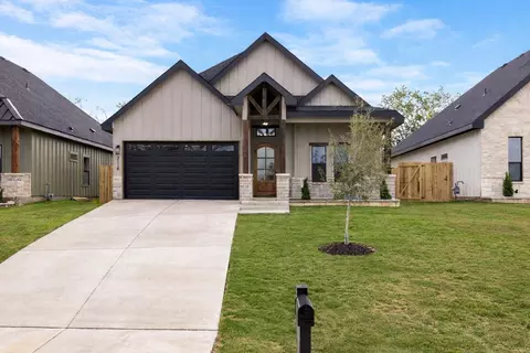 3116 N Pecan St, Fort Worth, TX 76106