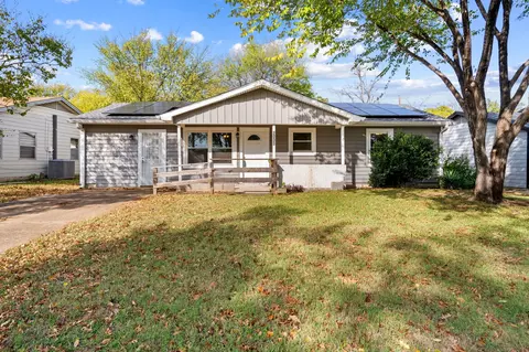 2003 Dennis St, Irving, TX 75062