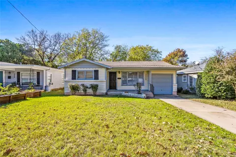 3220 Olive Pl, Fort Worth, TX 76116