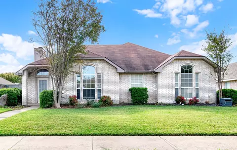 7606 Munich Dr, Rowlett, TX 75089