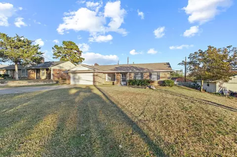 824 S Lillis Ln, Denison, TX 75020