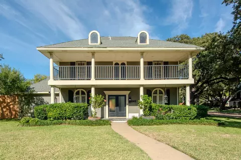 1002 Nottingham Dr, Carrollton, TX 75007