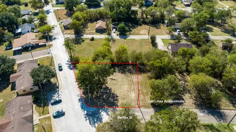 103 Bertha St, Wills Point, TX 75169