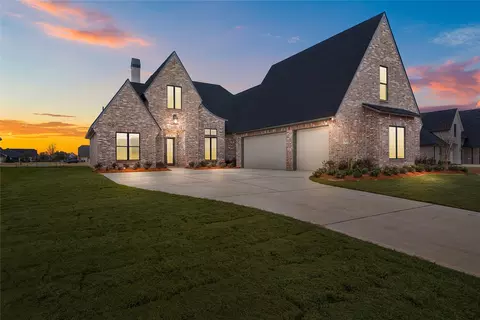 210 Tidewater Cir, Bossier City, LA 71111