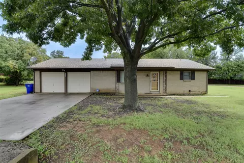 802 Cardinal Rd, Mansfield, TX 76063