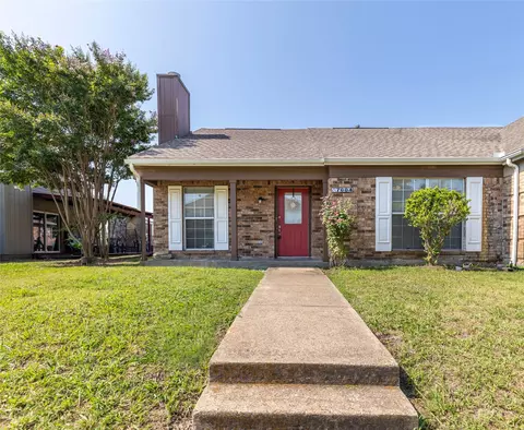 Exterior - 7604 Cousteau Dr, Rowlett, TX 75088 photo 4 of 5