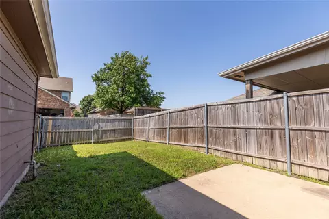 Exterior - 7604 Cousteau Dr, Rowlett, TX 75088 photo 2 of 5
