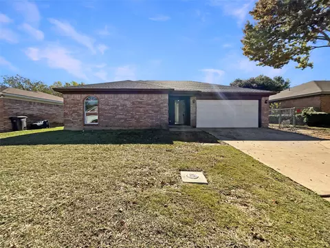 5716 Burton Ave, Fort Worth, TX 76119