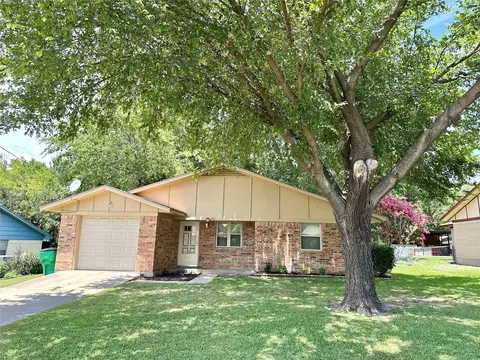 901 W Star St, Gainesville, TX 76240