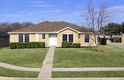 2925 Nautilus Dr, Lancaster, TX 75146