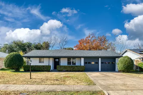 2130 Lemart St, Grand Prairie, TX 75051