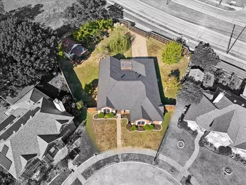 1701 Prairie Creek Ct, Garland, TX 75040