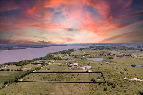 185 Triangle Rd, Valley View, TX 76272