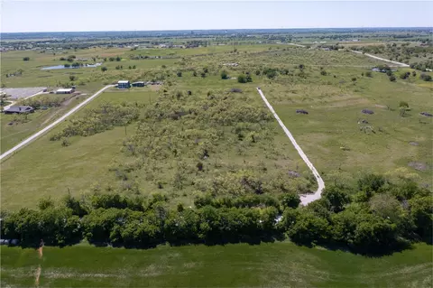 185 Triangle Rd, Valley View, TX 76272 photo 4