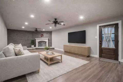 8451 County Road 4131, Kemp, TX 75143
