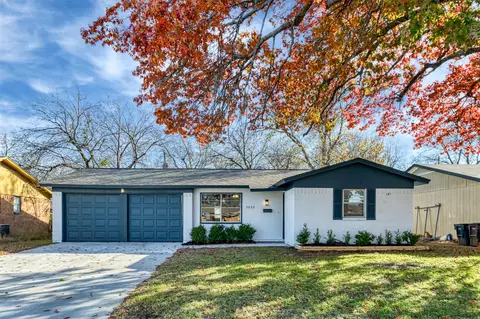 5633 Conroy St, Fort Worth, TX 76134