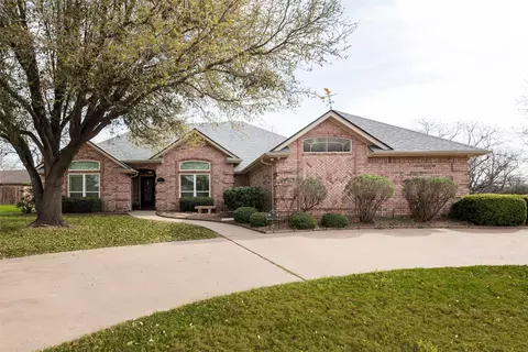 8913 Brierfield Rd, Granbury, TX 76049
