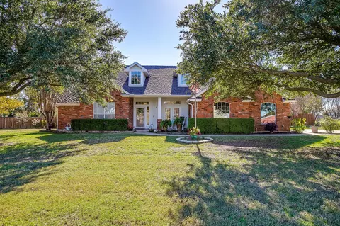 126 Hunters Glen Dr, Waxahachie, TX 75167