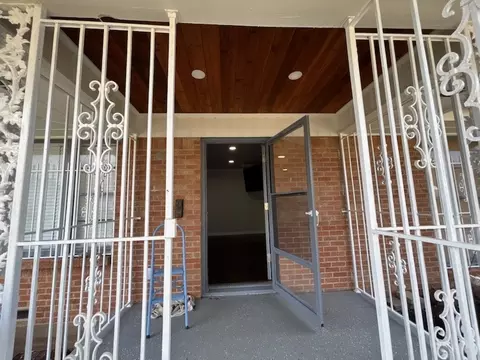 1570 Sutter St, Dallas, TX 75216