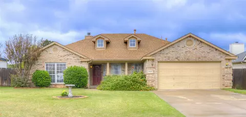 9209 Ivy Way Ct, Fort Worth, TX 76118