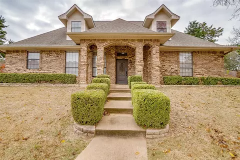1918 Woodland Hills Ln, Weatherford, TX 76087