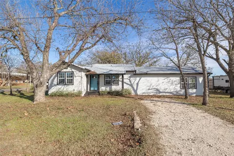 403 5th St, Blanket, TX 76432