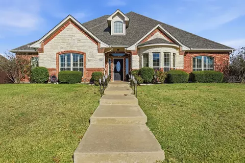 2219 Nottaway Dr, Cleburne, TX 76033