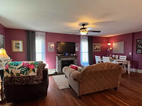 Living - 700 E Highland Ave, Comanche, TX 76442 photo 4 of 4