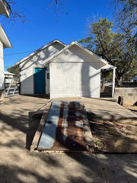 Other - 700 E Highland Ave, Comanche, TX 76442 photo 3 of 12