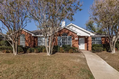 829 Foxwood Ln, Wylie, TX 75098