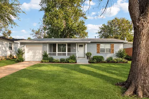 10042 Brockbank Dr, Dallas, TX 75229